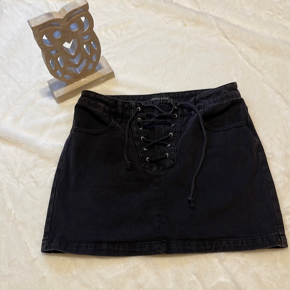 Kendall & Kylie black skirt